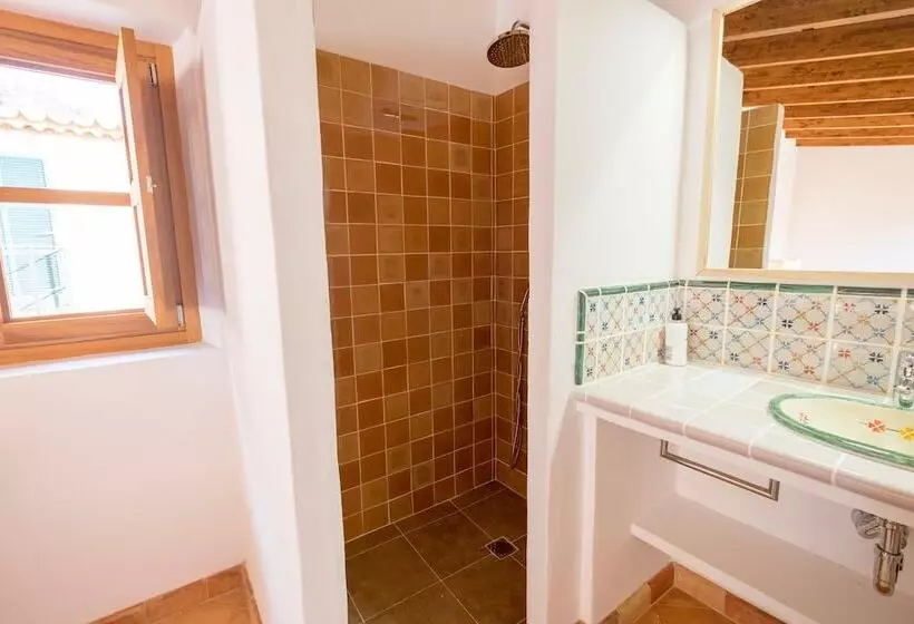 Maaseutuhotelli Agroturismo Son Alzines