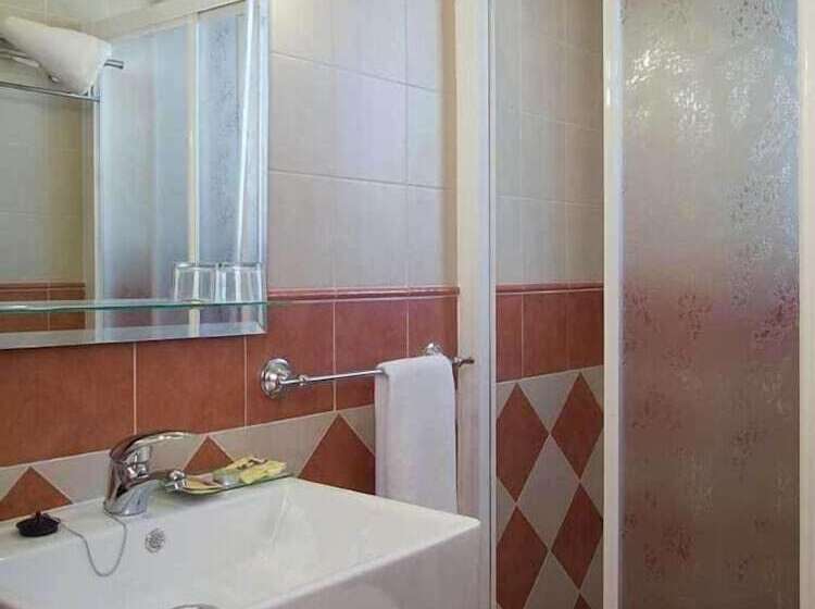 Hotelli Ruta Del Poniente