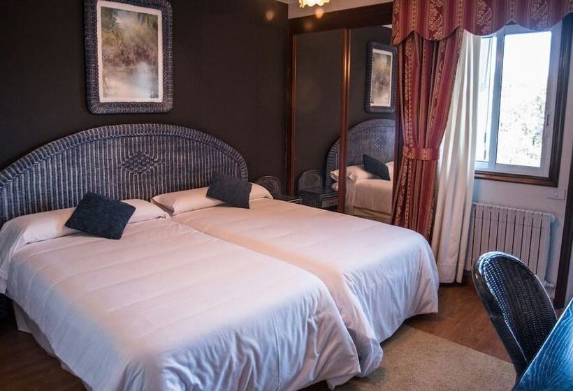 فندق Santo Apóstolo