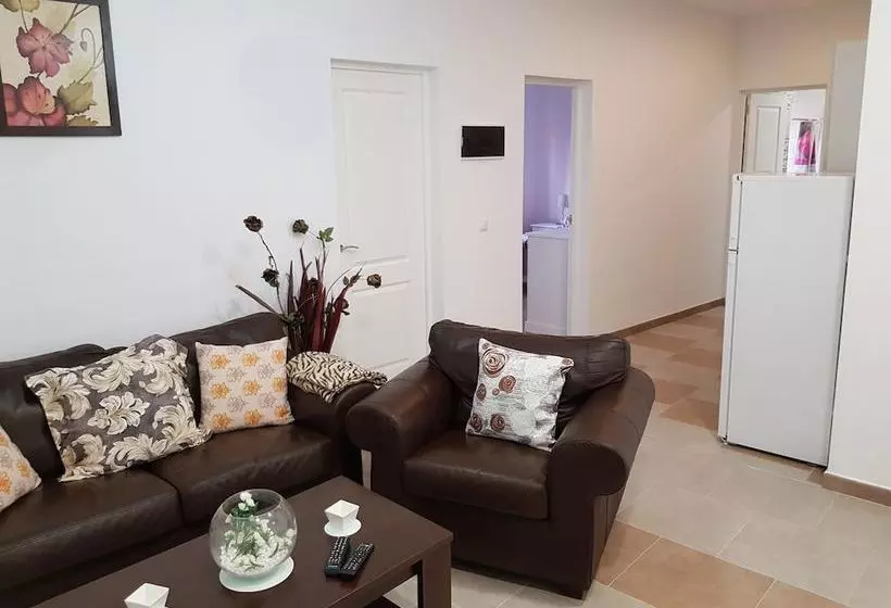 La Florida Apartments