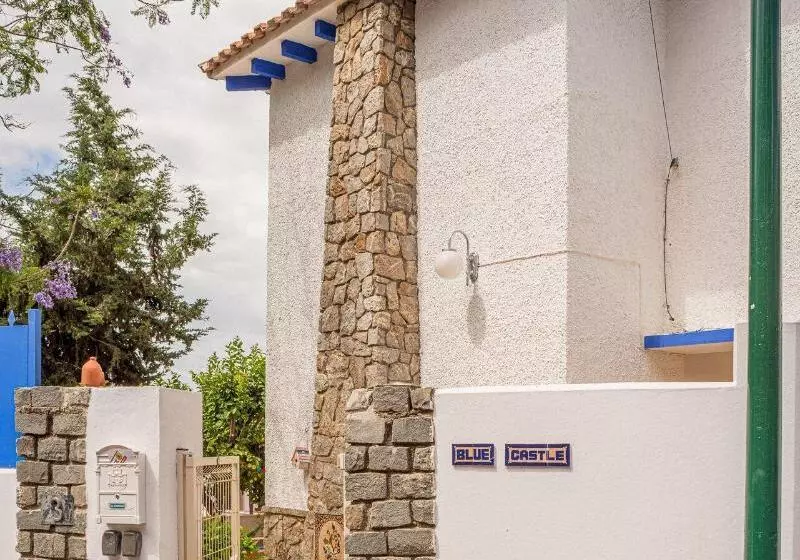 پانسیون Blue Castle Guesthouse