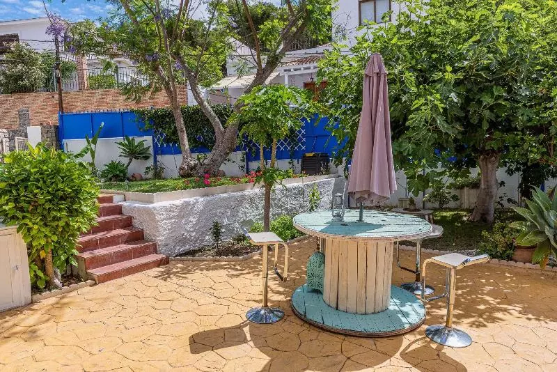 پانسیون Blue Castle Guesthouse