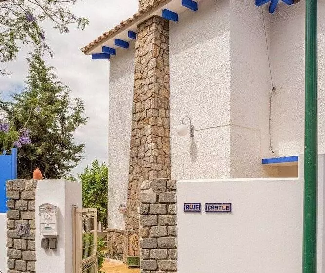 پانسیون Blue Castle Guesthouse
