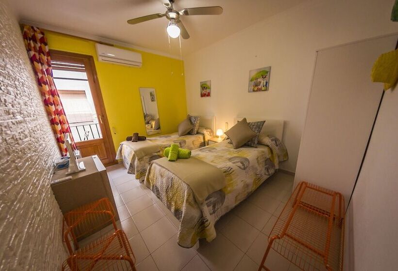 פנסיון Casa Camino Al Castillo