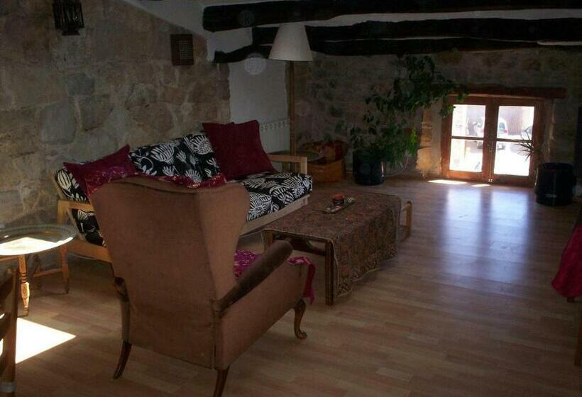 Rural Horizons On La Ruta Del Cister