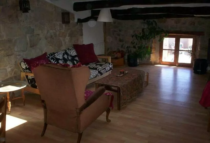 Rural Horizons On La Ruta Del Cister