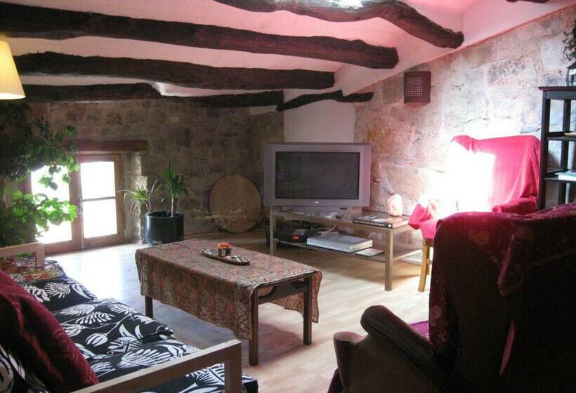 Rural Horizons On La Ruta Del Cister