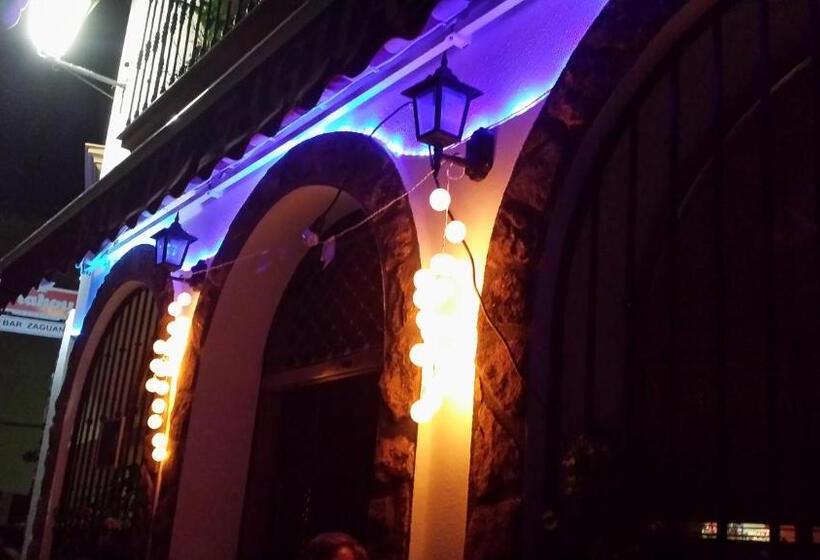 فندق صغير Hostal Zaguan