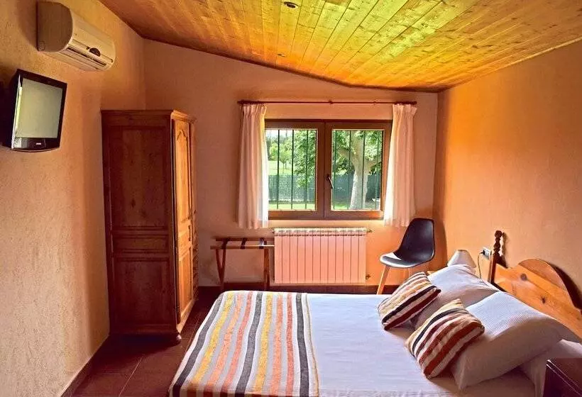 Aamiaismajoitus (B&B) Masia Ca La Caputxeta & Golf