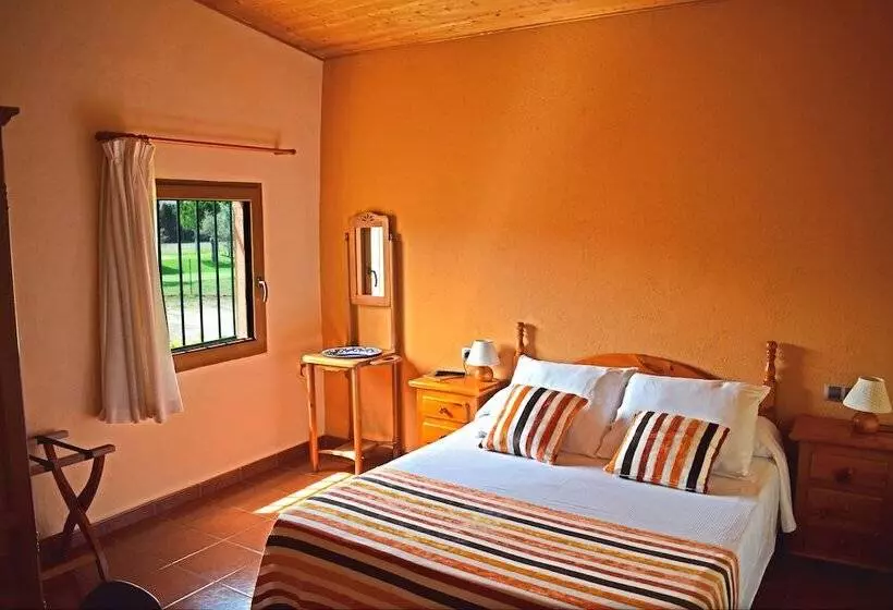 Aamiaismajoitus (B&B) Masia Ca La Caputxeta & Golf