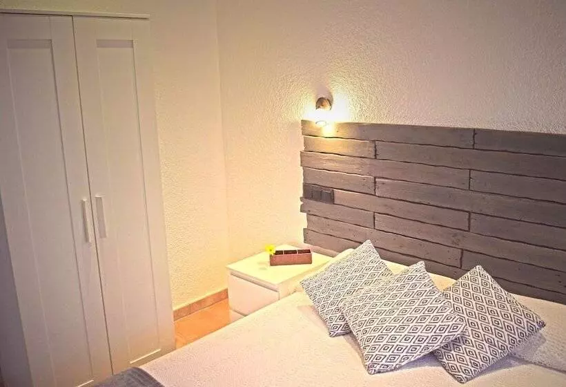 Aamiaismajoitus (B&B) Masia Ca La Caputxeta & Golf