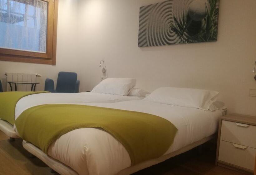 Hostal Pensión Sarasate