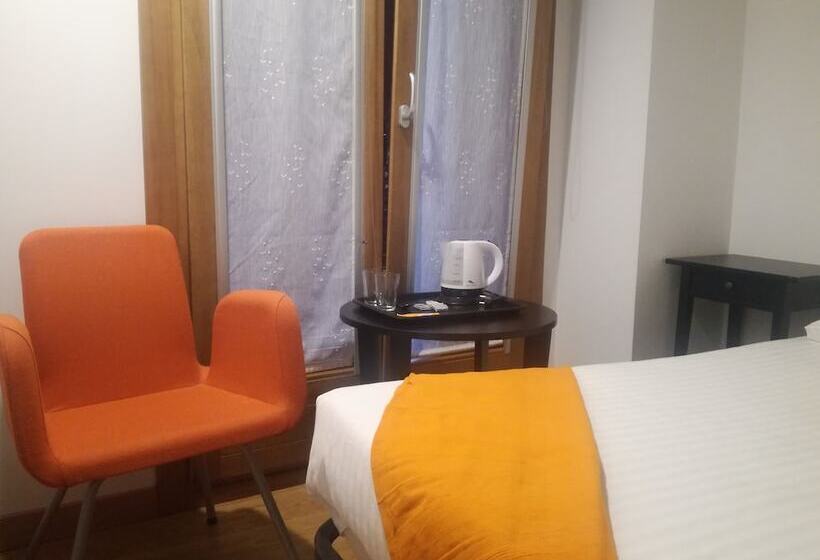 Hostal Pensión Sarasate