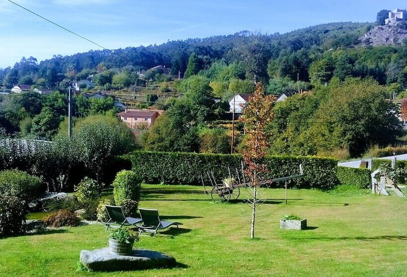 هتل A Cantaruxa Maruxa Turismo Rural