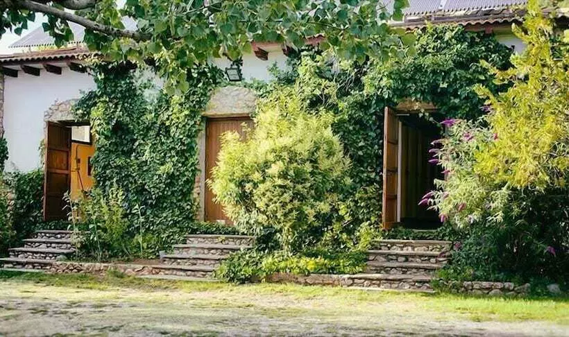 Hotelli Camping Bungalow Parque Isábena