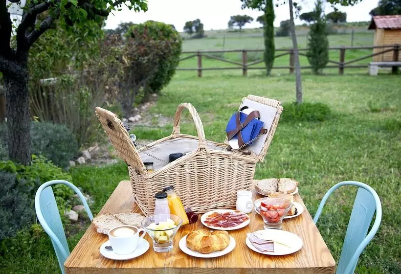 Maaseutuhotelli Miluna