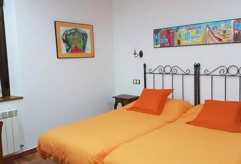 La Aldea Colorada