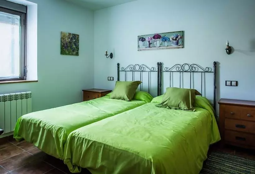 La Aldea Colorada