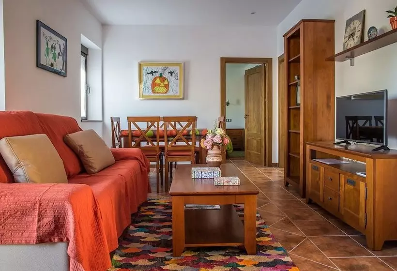 La Aldea Colorada
