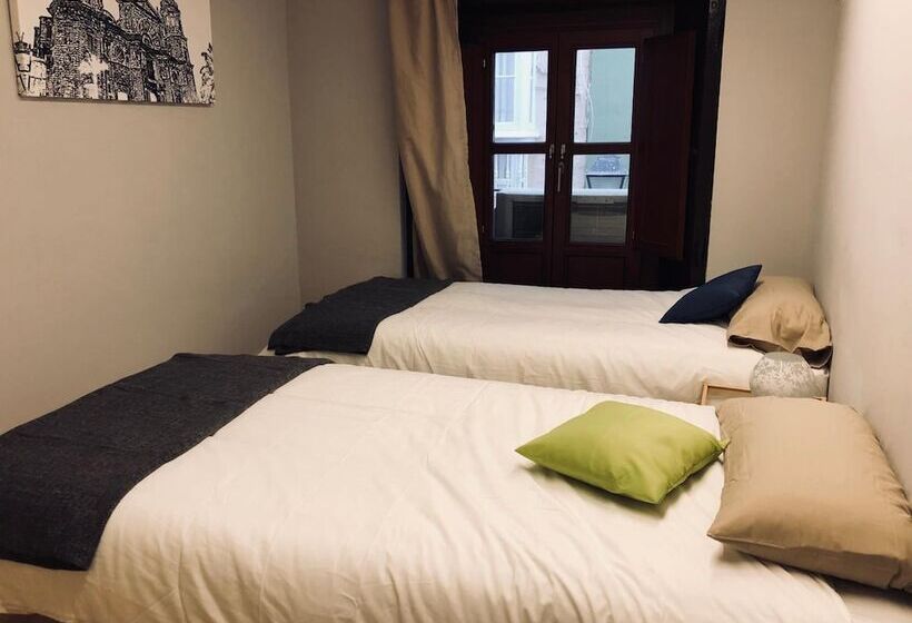 پانسیون Apodaca Rooms