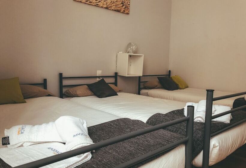 Pensió Apodaca Rooms