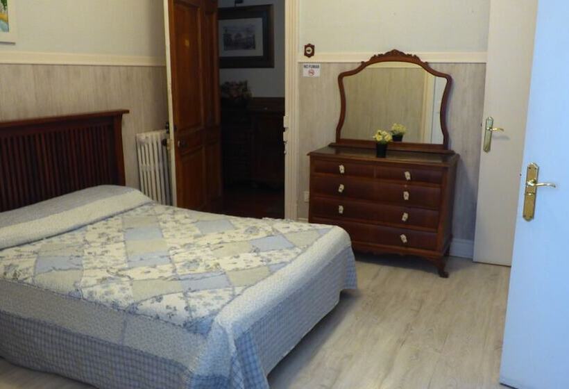 Pensión Santa María