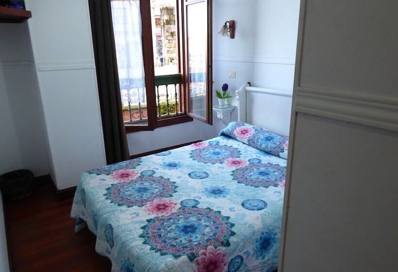 Pensión Santa María