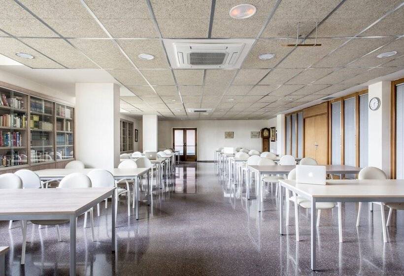 Residencia Universitaria Hernan Cortes