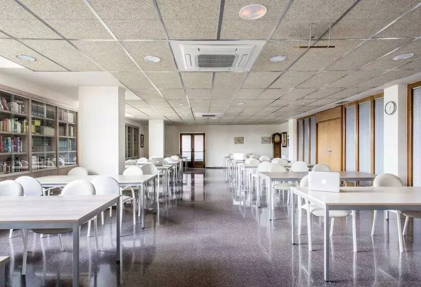 Residencia Universitaria Hernan Cortes