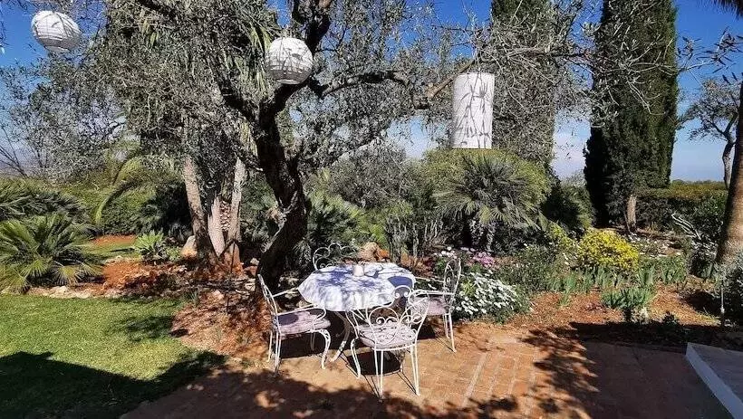 Roca Verde, Boutique Bed & Breakfast