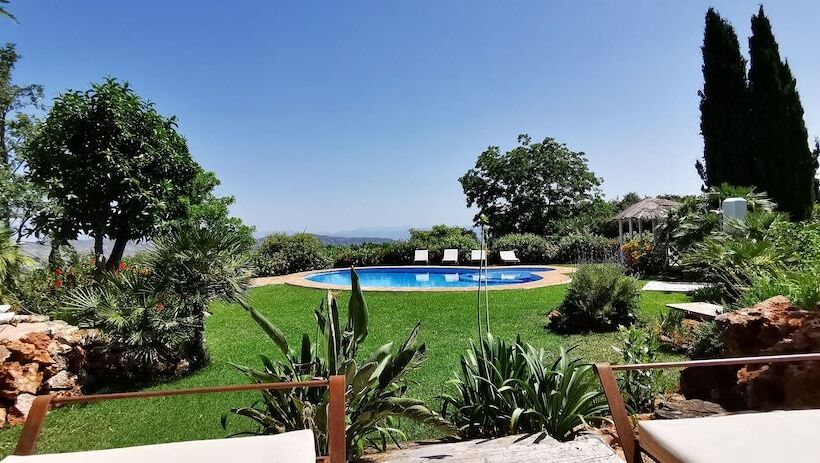 Roca Verde, Boutique Bed & Breakfast