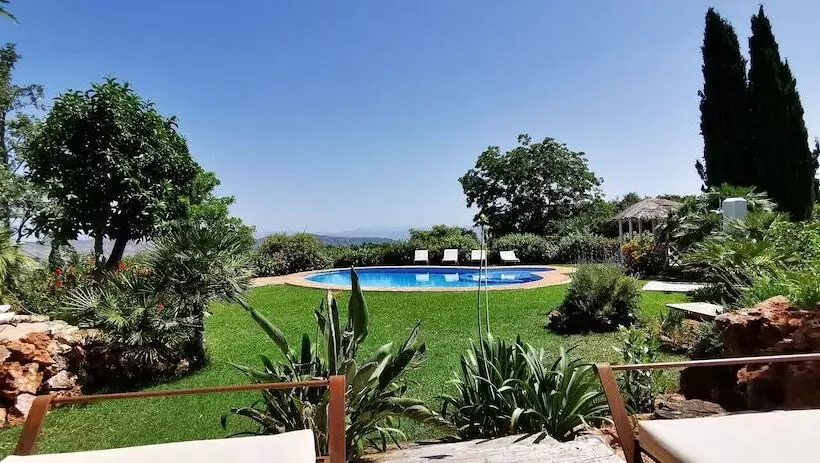 Roca Verde, Boutique Bed & Breakfast