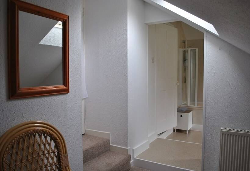 Bed & Breakfast Airds Farm Guest House