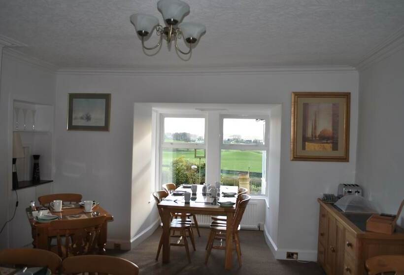 Bed & Breakfast Airds Farm Guest House