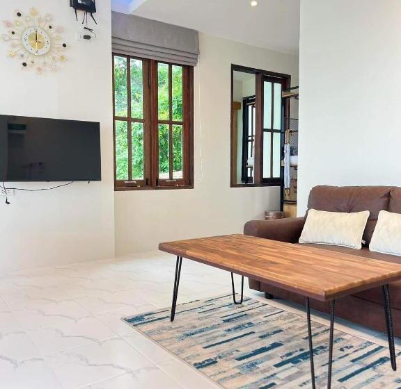 Hotel Benjamin S Hut