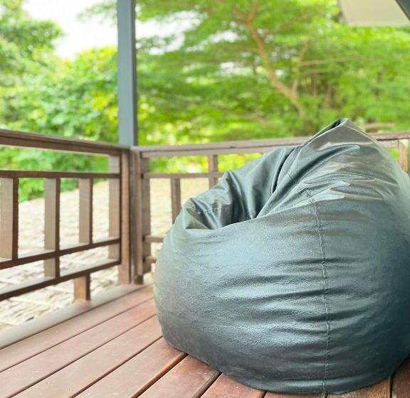 Hotel Benjamin S Hut