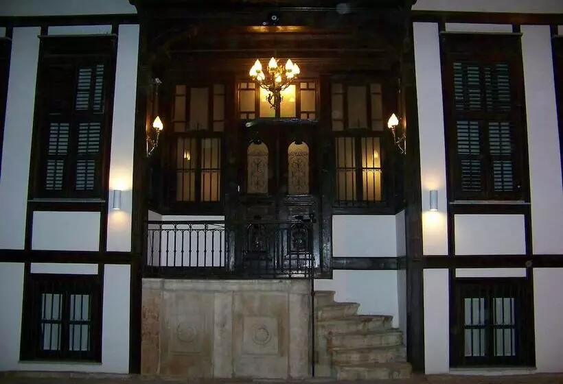 هتل Edirne Osmanlı Evleri
