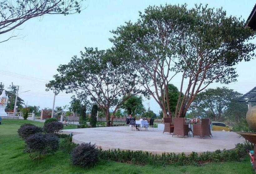 בית מלון כפרי Lampang Green Garden Resort