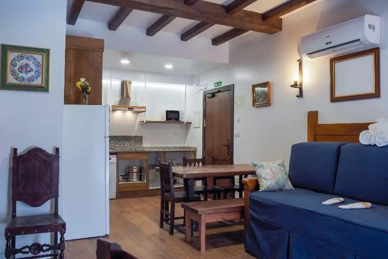 ホテル Posada Y Apartamentos Trebuesto De Guriezo