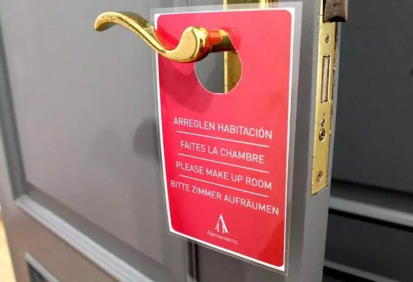 پانسیون Alevia