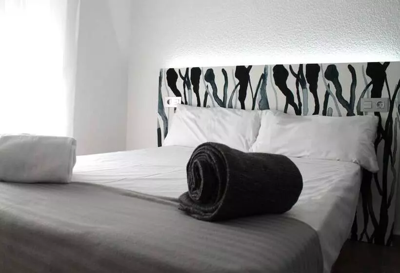 پانسیون Alevia