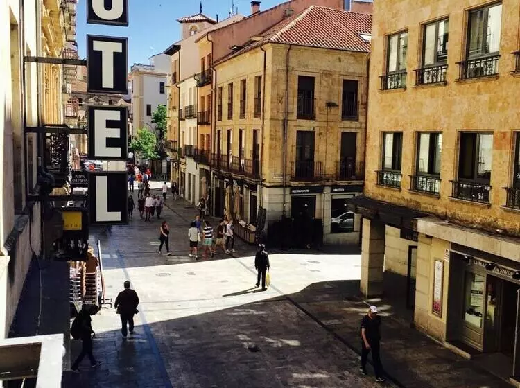 پانسیون Alevia