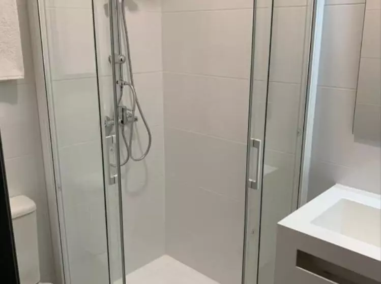 پانسیون Alevia