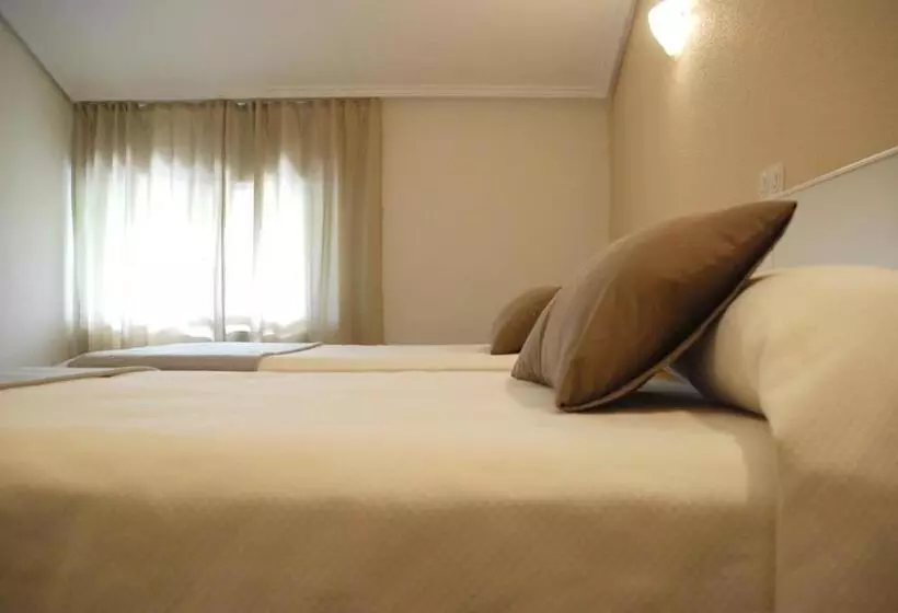 ペンション Hostal El Paso