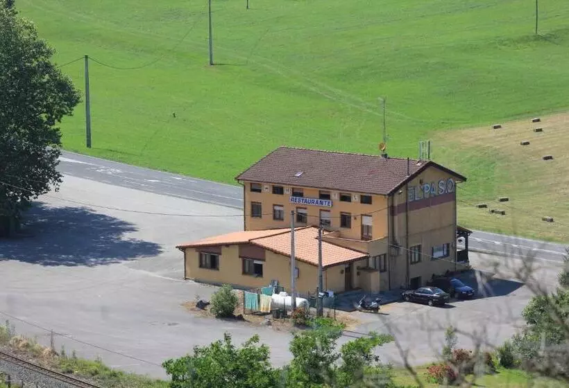 ペンション Hostal El Paso