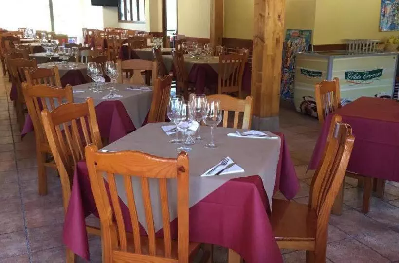 ペンション Hostal El Paso