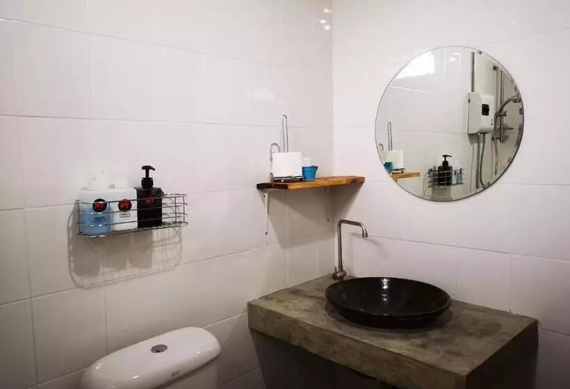 پانسیون Siri Guesthouse @ Surat Thani