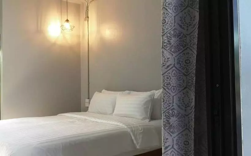پانسیون Siri Guesthouse @ Surat Thani
