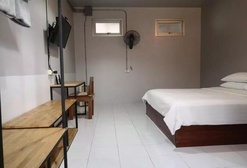 پانسیون Siri Guesthouse @ Surat Thani