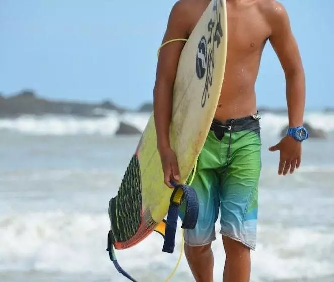 پانسیون Surfer S Inn Jialeshuei